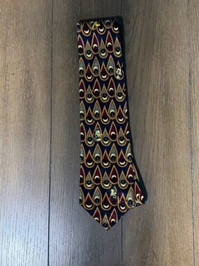 Vintage Disney Mickey Mouse Pattern Men's Tie in Navy and Burgundy 100% silk